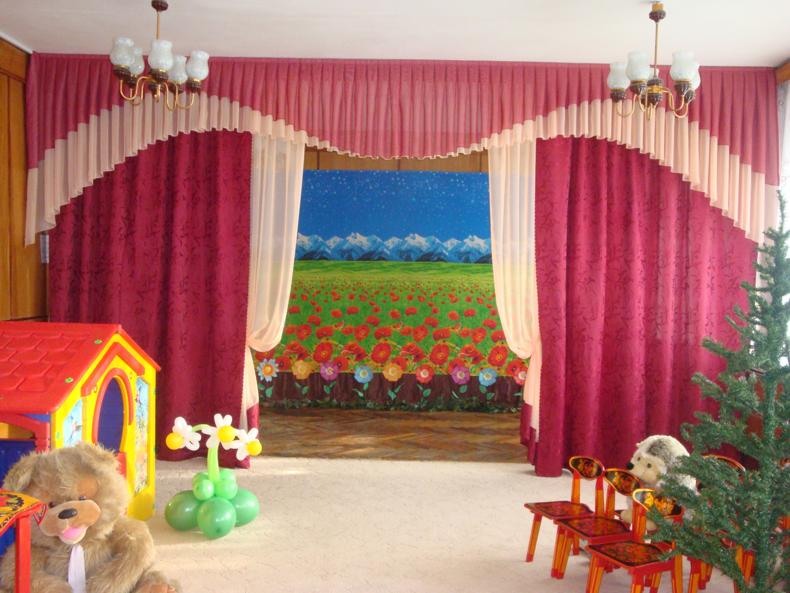 záclony pro mateřské školy interiér fotografie