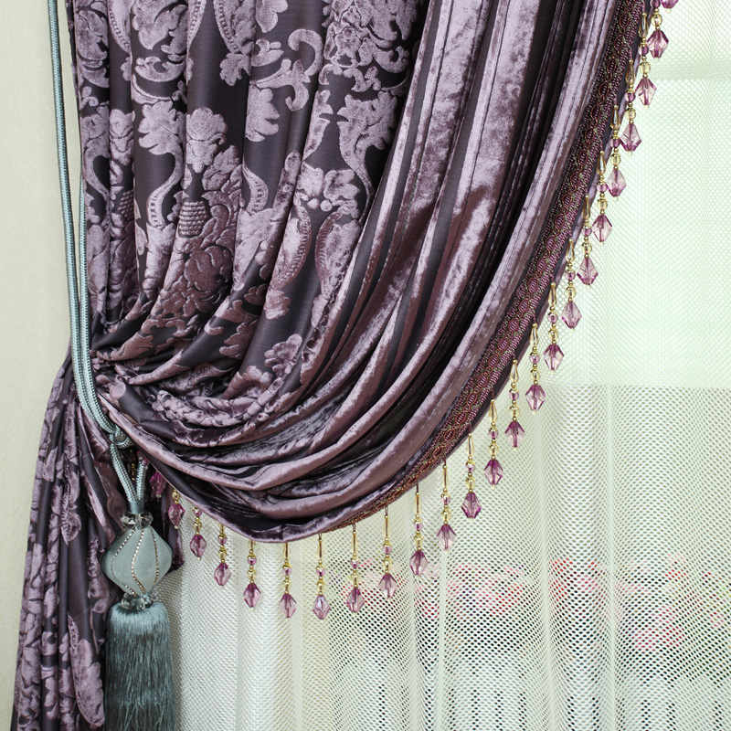 dekorativa borstar för gardiner foto dekor