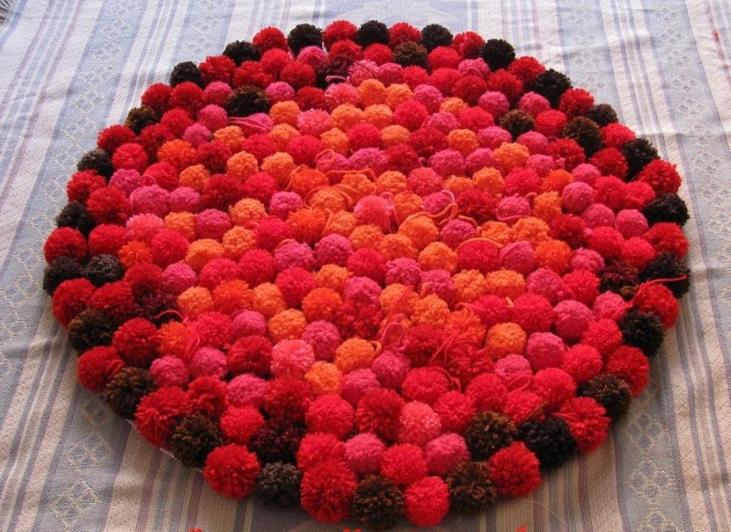 rug made of pompons