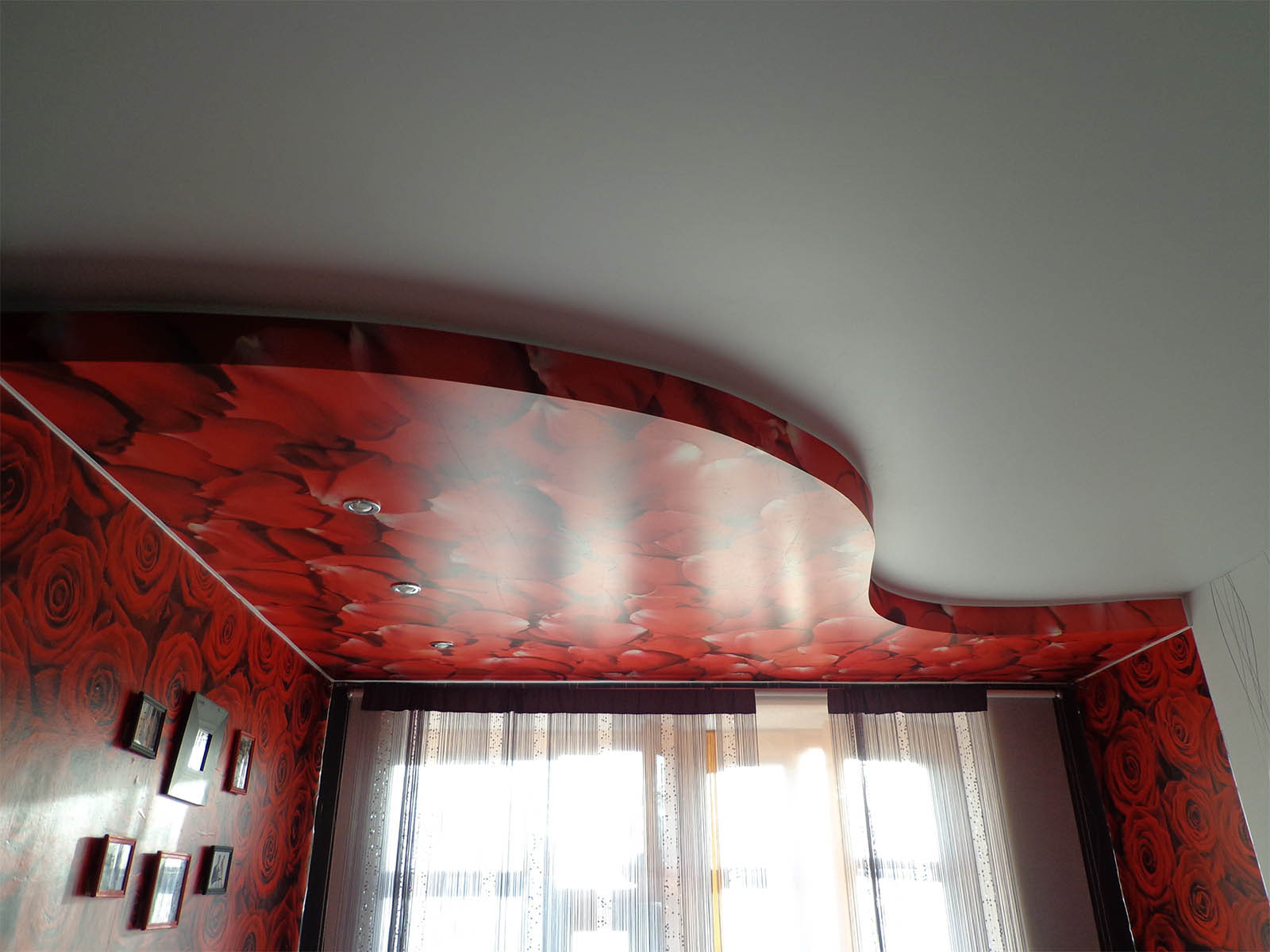 niche for curtains in the stretch ceiling with their own hands
