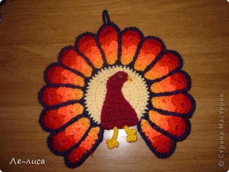 tack crochet peacock