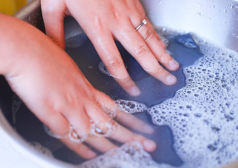 lavare a mano