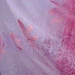 różowy haftowany tiul