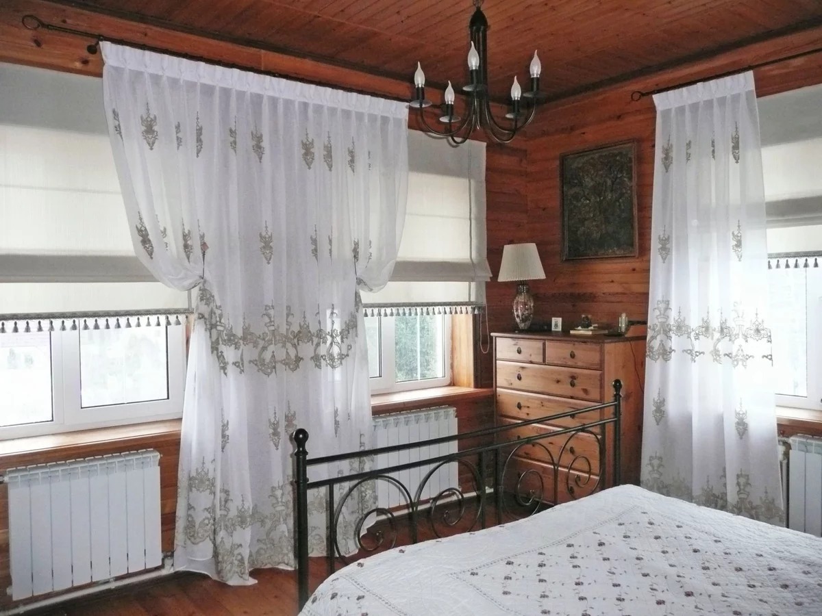 curtains to give in the bedroom