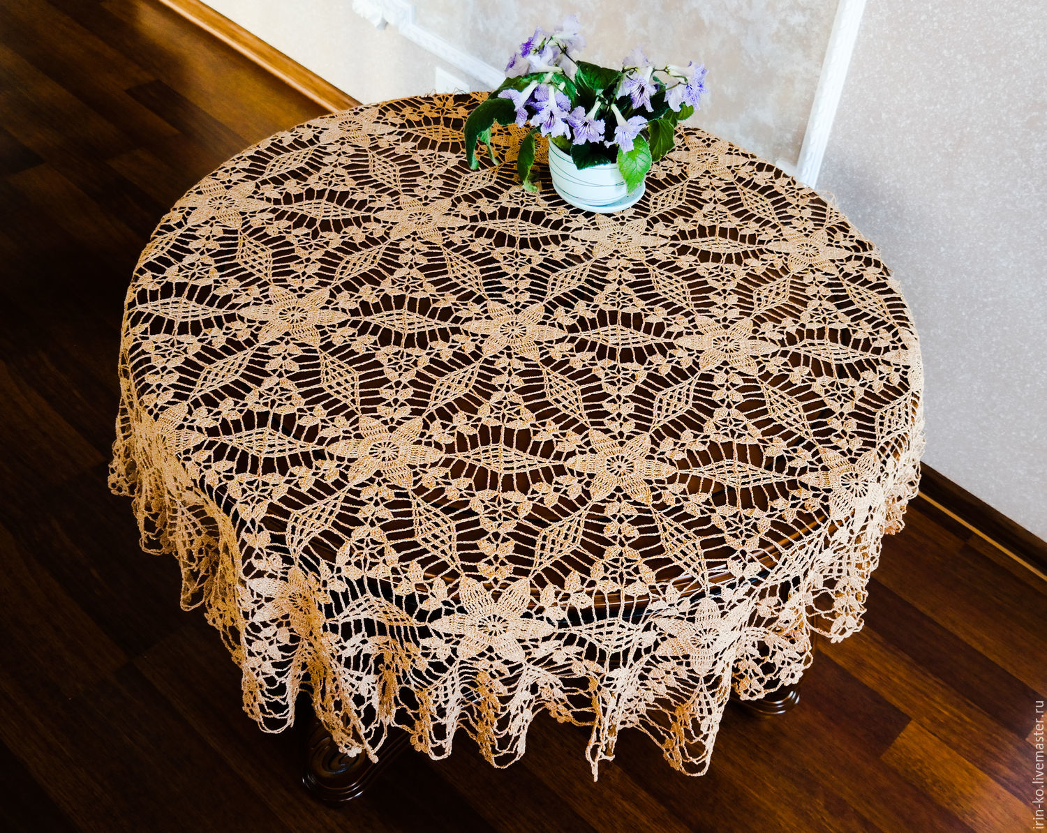 crocheted tablecloth design