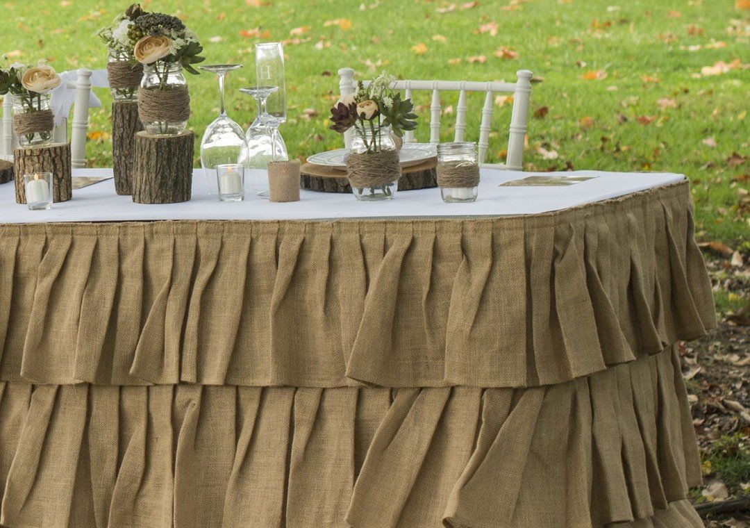 table cloth on burlap table