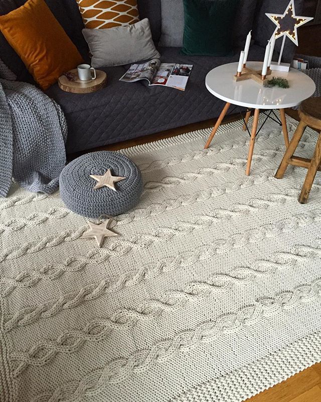 knitted rugs in the interior